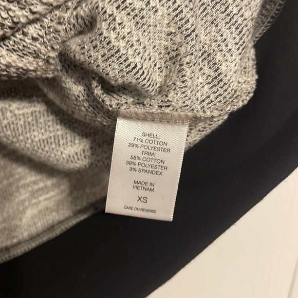 NWT New York & Company asymmetrical zipper sleeveless sweater vest size XS - Picture 8 of 9